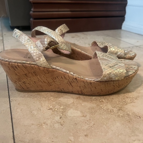 Used but in good condition Stuart Weitzman sandals - Picture 2 of 3